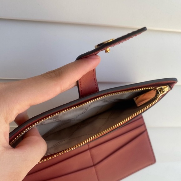 Michael Kors Wallet - Picture 11 of 13